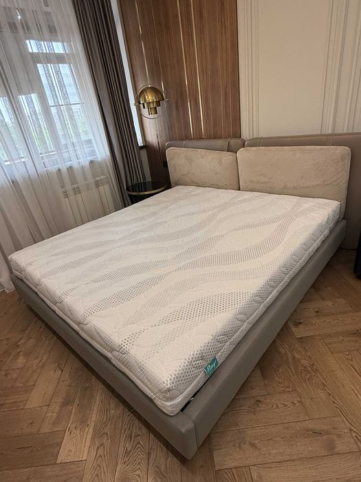 Кровать двухспальная