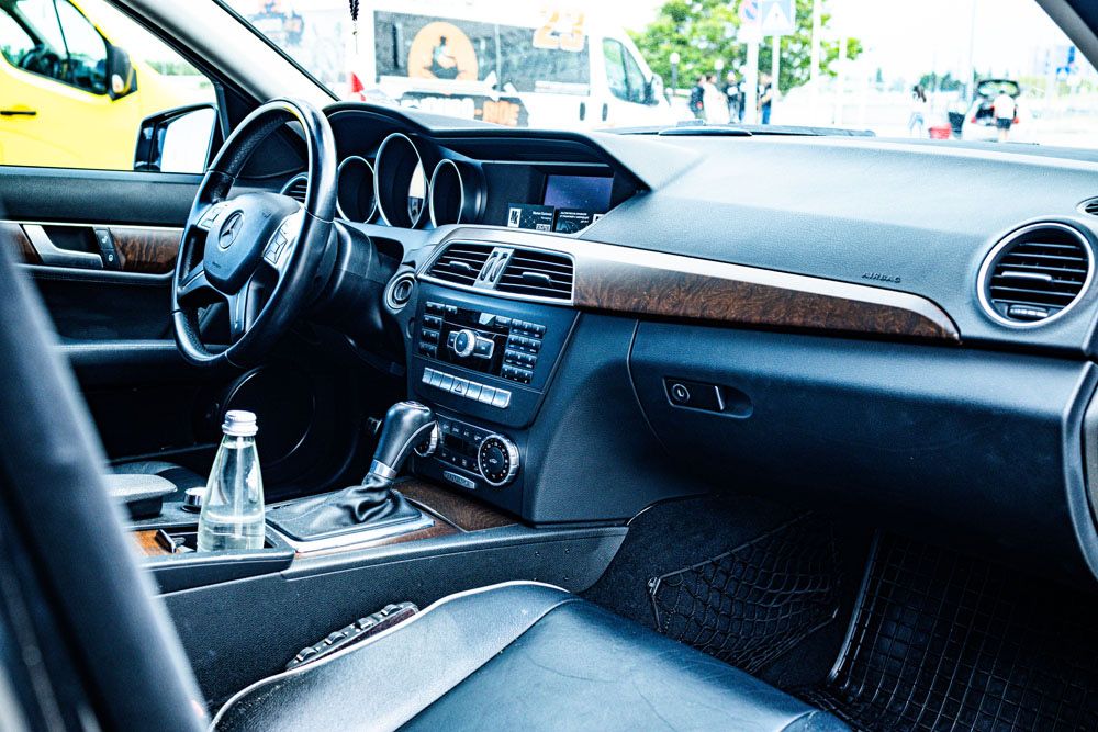 Luxurious & Comfort TRANSFERS MK GLOBAL