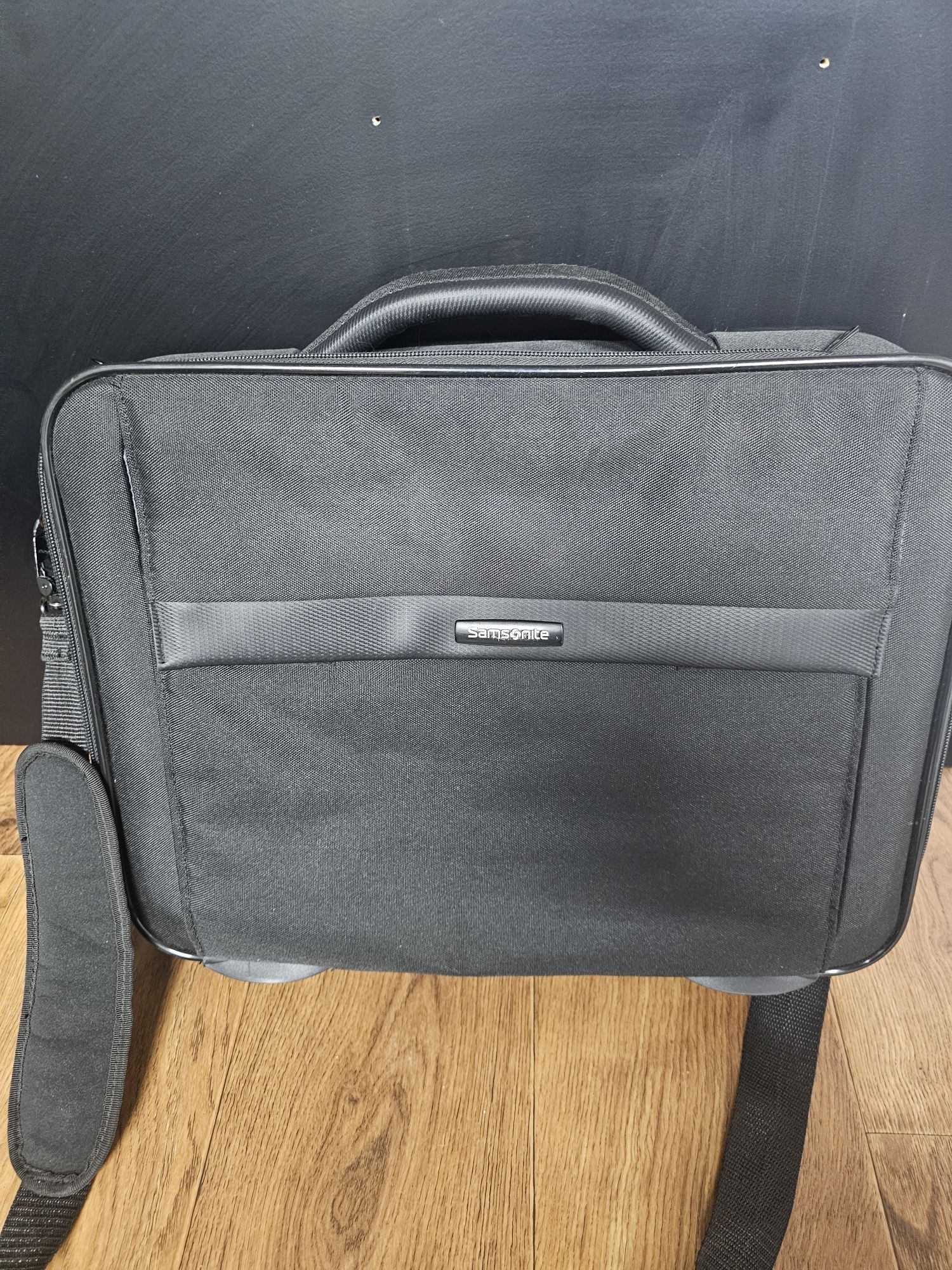 Чанти и раници на Samsonite