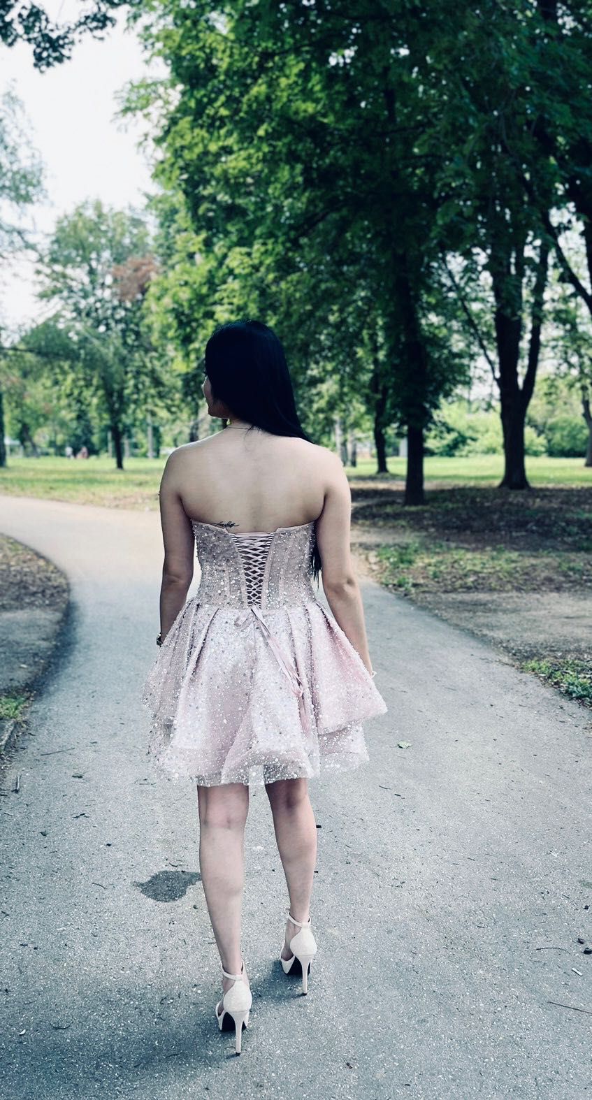 Бална рокля тип Барелина