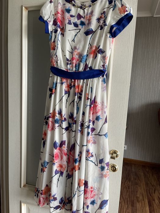 Продам платье