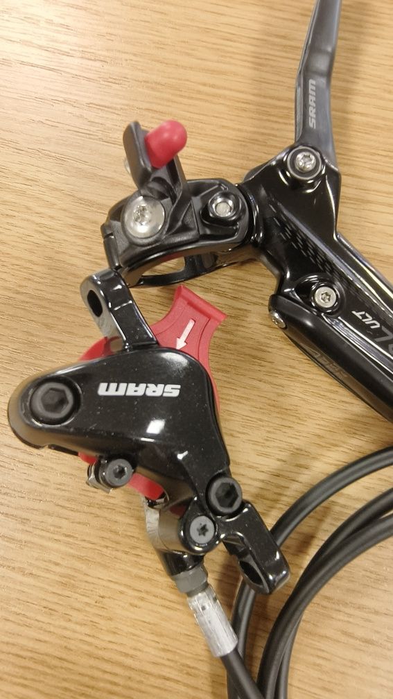 Нови  Комплект карбонови SRAM Level Ultimate Disc Brake