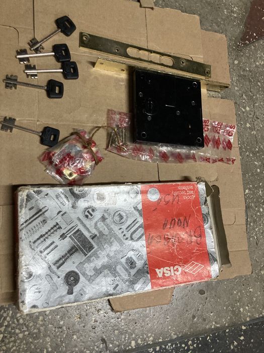 Broasca Poarta CISA 57018 Italia cu 5 Chei