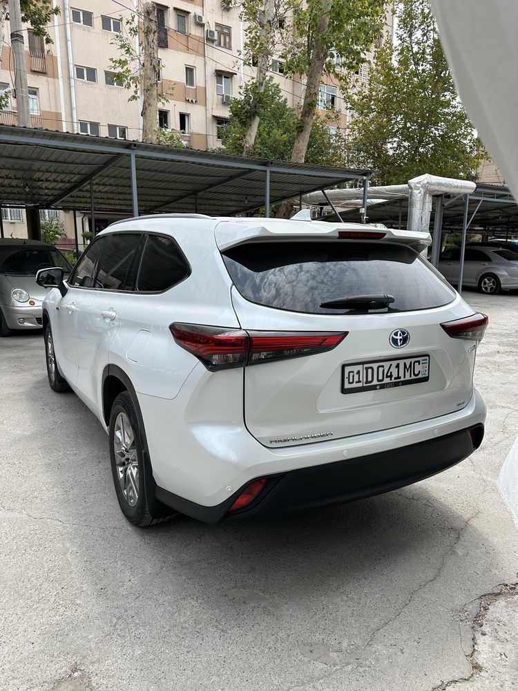 Tayota Highlander Hybrid GLE 2023