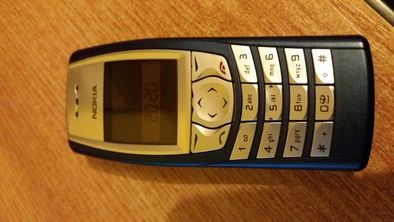 Nokia 6610i putin folosit ca nou