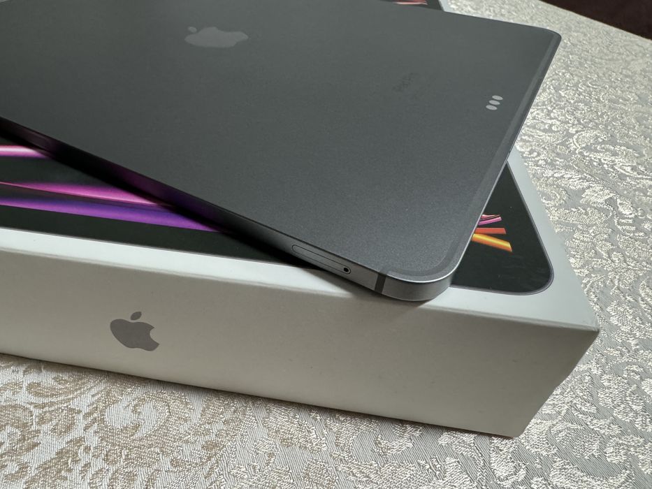 Tableta iPad Pro 6 gen 12.9 M2 2022 512 + 5G Wifi Cellular MiniLED