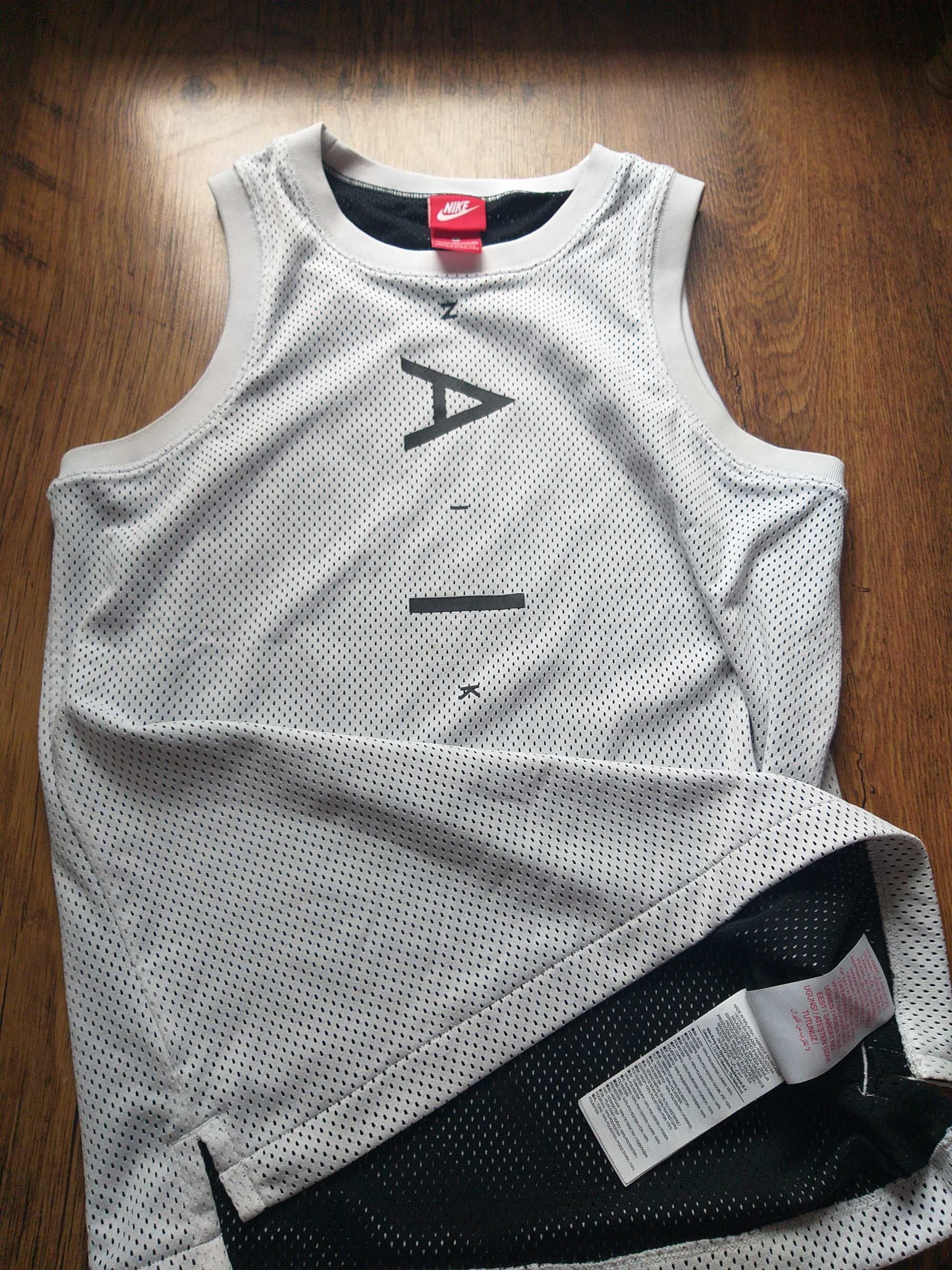 Nike Air Tank Top - страхотен юношески потник КАТО НОВ