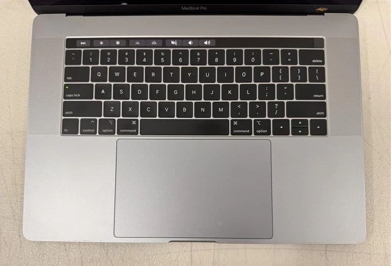 MacBook Pro Ram 32 GB 1 TB SSD 15 inch