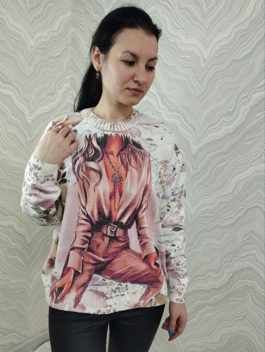 Продаю женские кофты.,и футболки