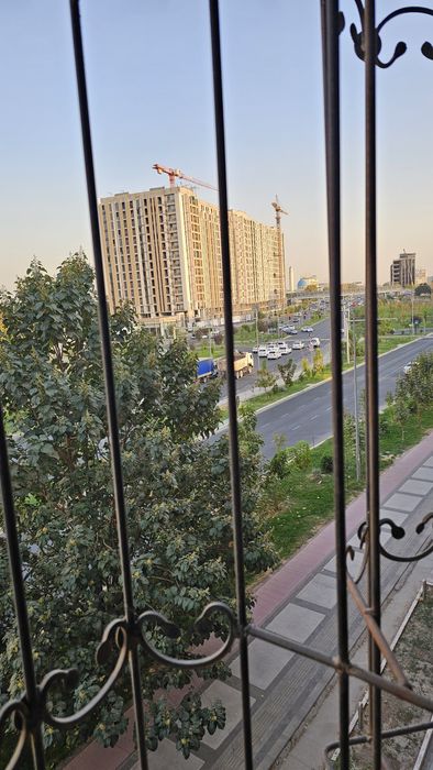 Продам 2/4/5, кирпичный дом , 76,4 м2, новостройка, электроаппарат.
