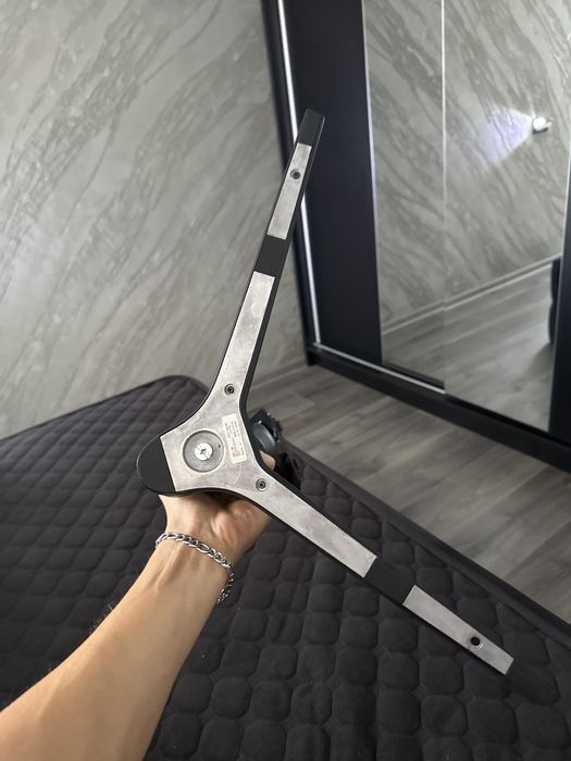 Vand suport/picoare monitor samsung odyssey, merge pe ori ce odyssey