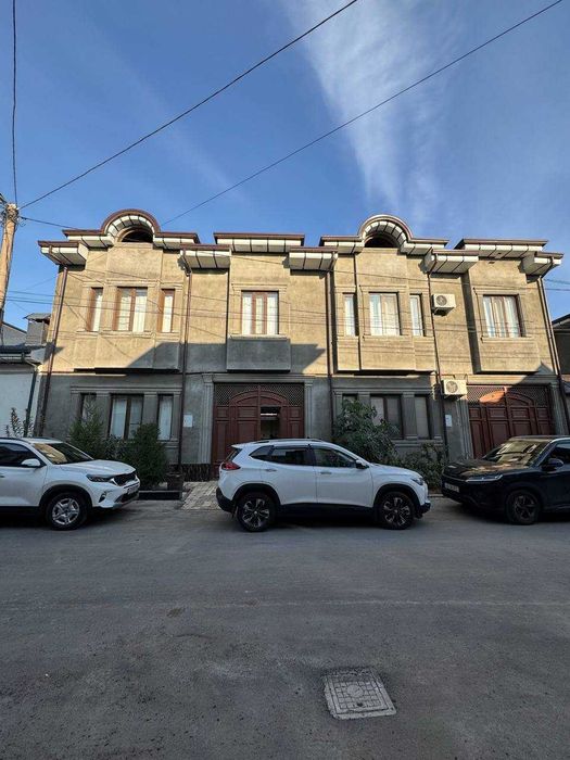 Сергели.Султонобод махалляси. 2 сотихда 6 хонали зор уй сотаман