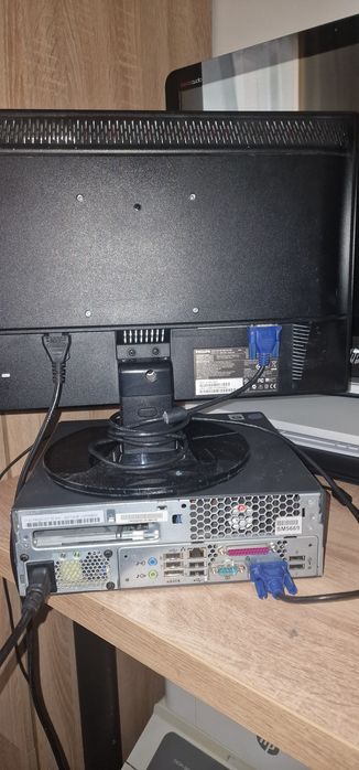 Pc  lenovo, cu monitor Philips