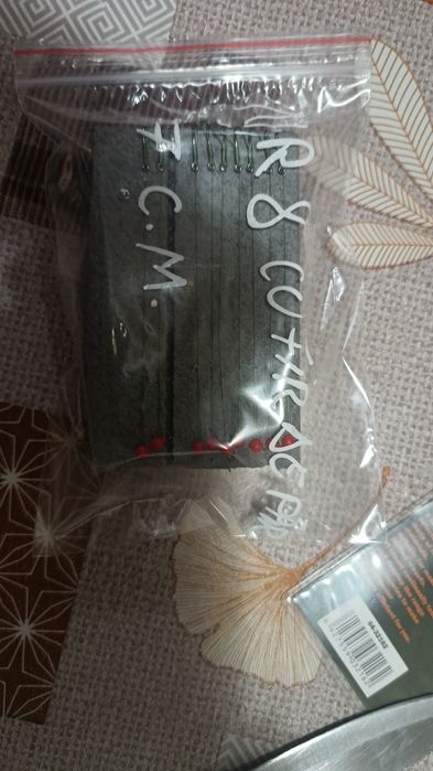 Set cârlige pescuit legate de vanzare