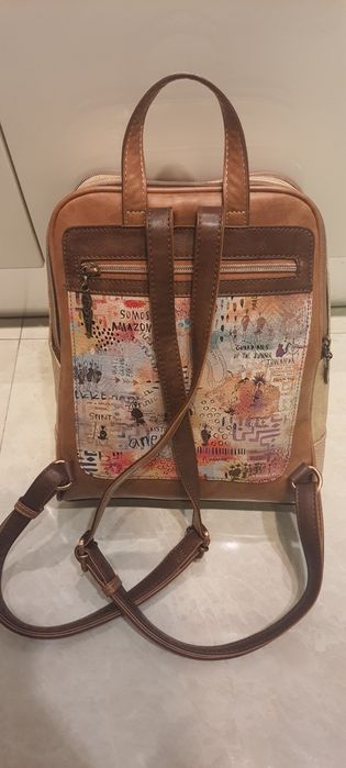 Vand rucsac Anekke in stare perfecta, purtat de cateva ori