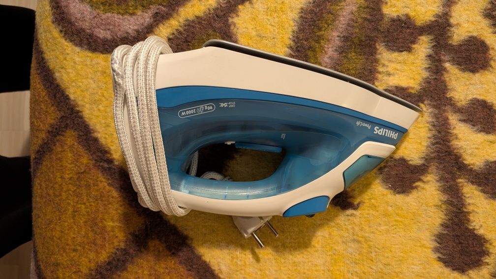 Fier de călcat cu aburi Philips PowerLife 2000W