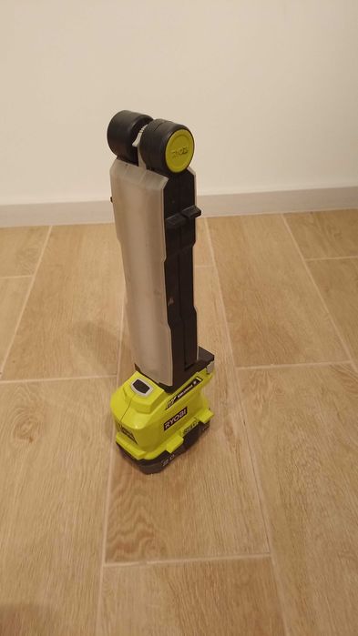 Lampa RYOBi R18ALF-0