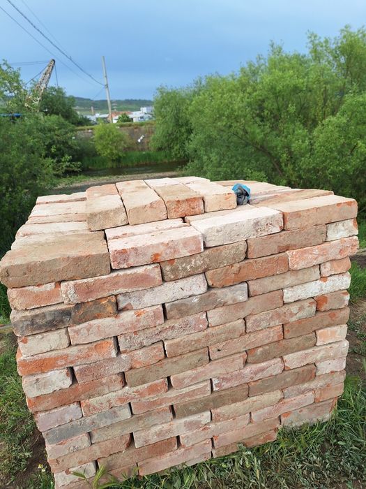 Caramida din demolari intreaga