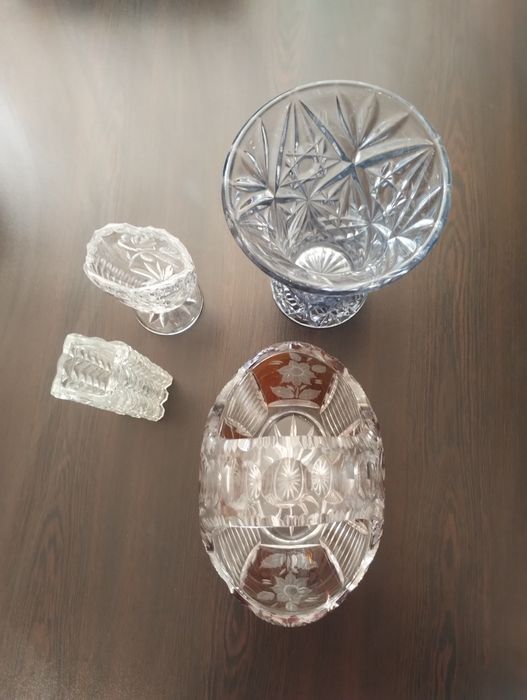 Кристална ваза и други кристални предмети