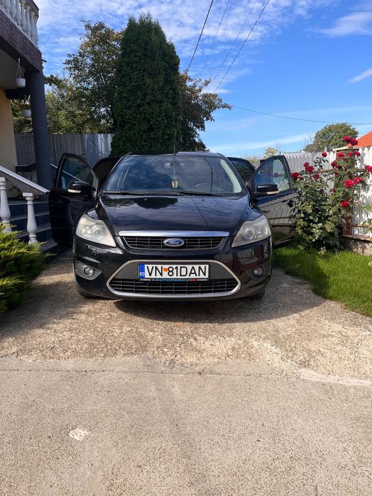 Vând Ford Focus 2010