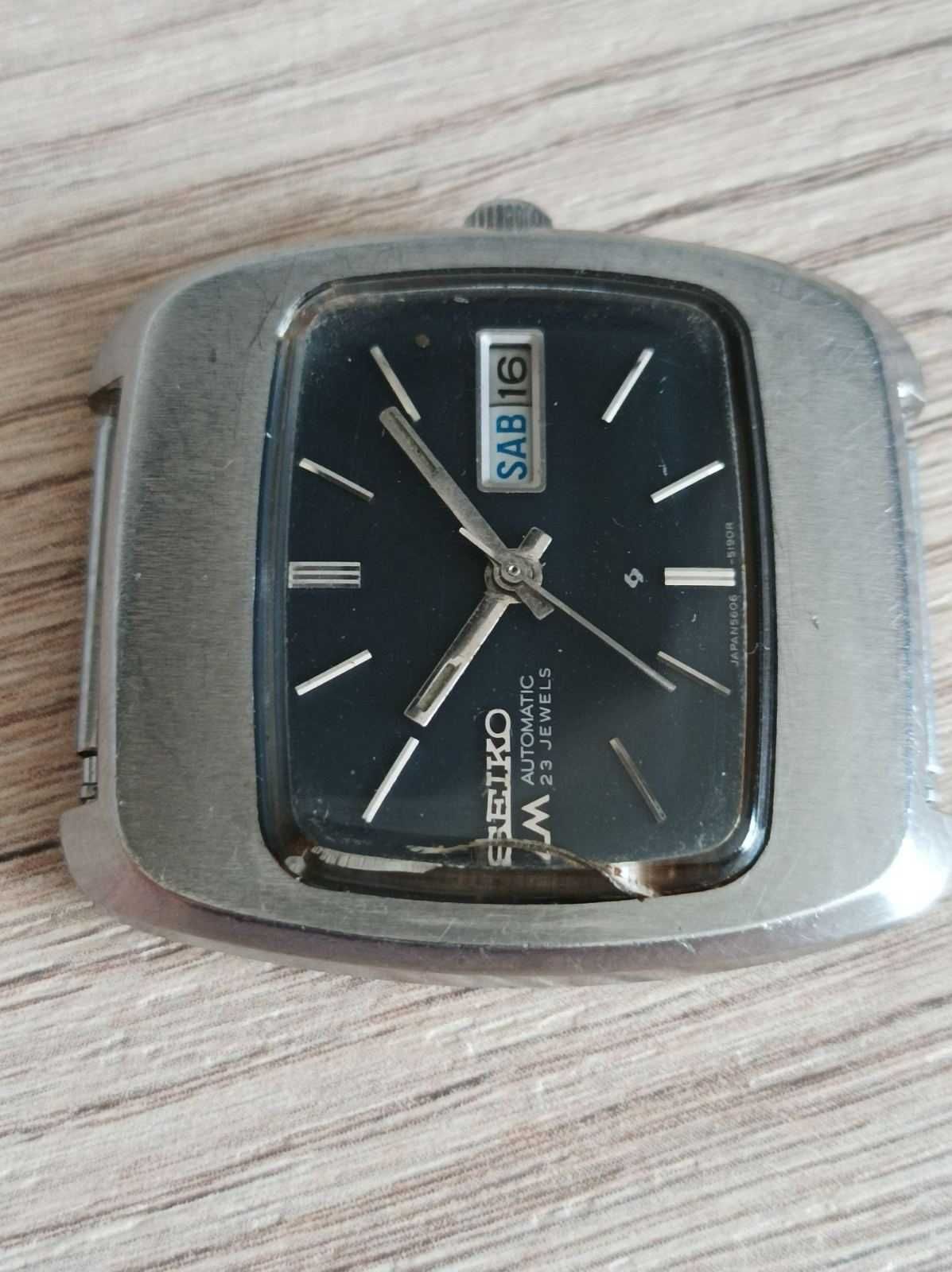 Мъжки часовник Seiko LM работи
