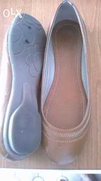 Pantofi piele lacuita, culoare maro deschis, marimea 37