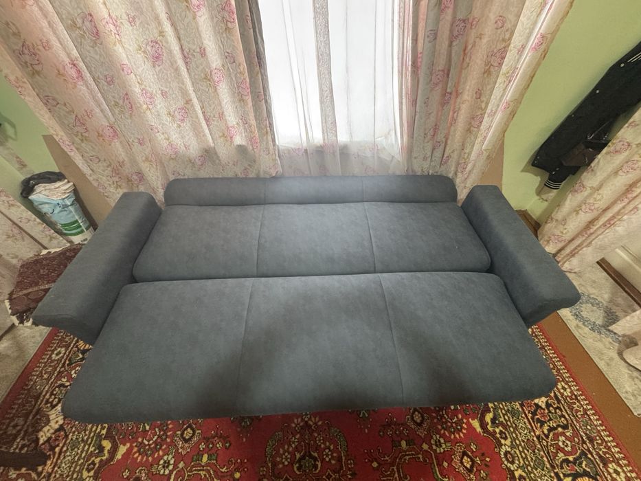 Продаю диван двух спальное
