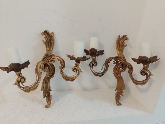 Pereche de aplice din bronz masiv in stilul Rococo,piese deosebie cu o