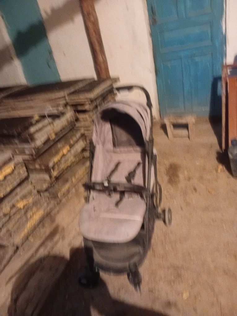 Коляска сатылады жиналмалы жаксы састиениеде