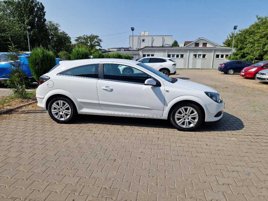 Opel Astra H Gtc