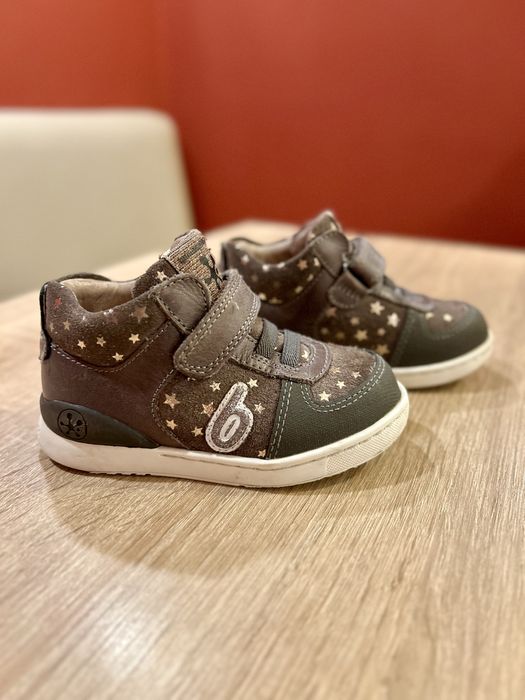 Sneakers Biomecanics nr 24