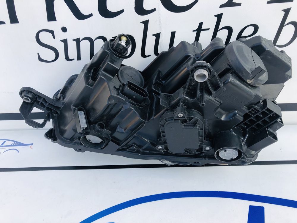 Far dreapta Led Skoda Scala cod 657941016