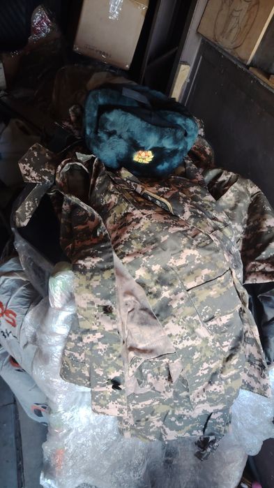 Продам форму 50 размер