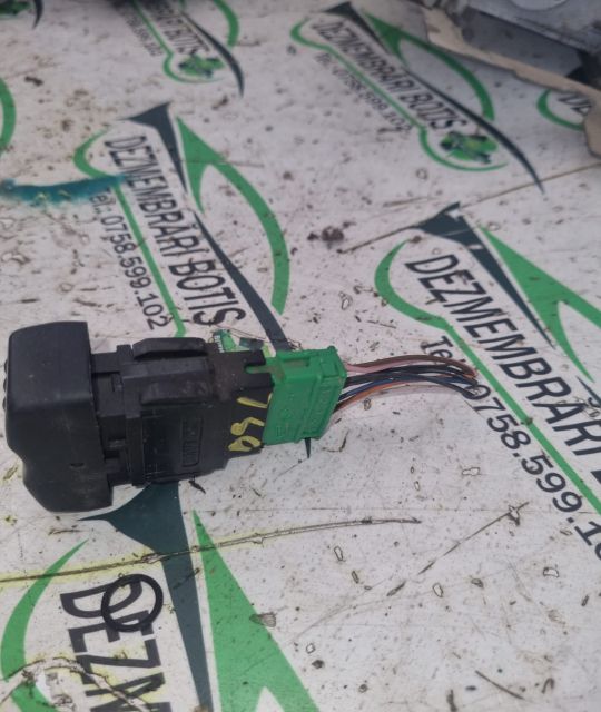 Buton geam pasager fata dreapta Dacia Logan prima generatie