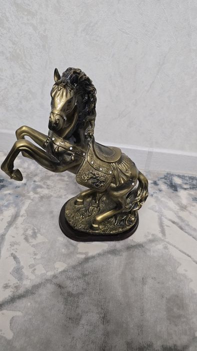 Сувинир лошадь,в идеальном состоянии