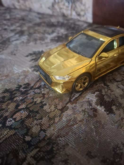 Машинка ауди gold