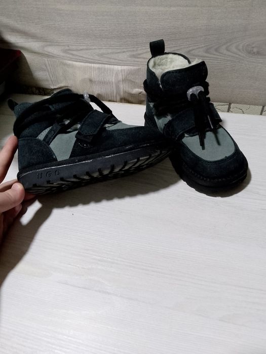 Продаётся сапожки для мальчиков размер 28 29