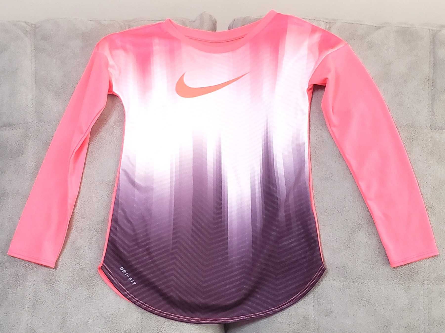 Детски комплект NIKE за момиченце -размер М