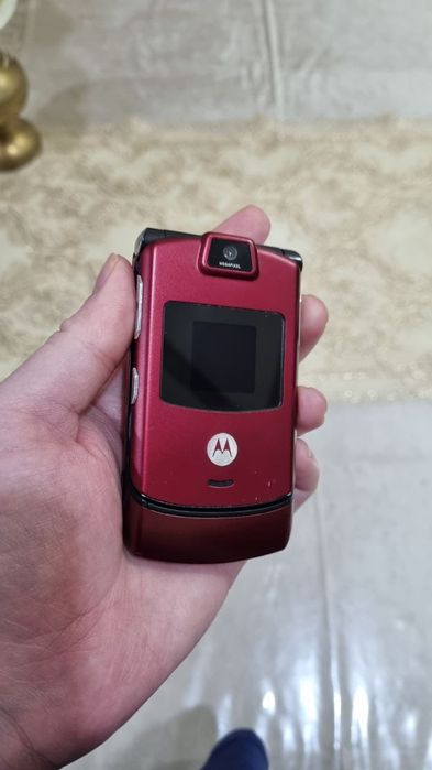 Motorola Razr V13 в Отличном состоянии CDMA Perfectum Mobile из Америк
