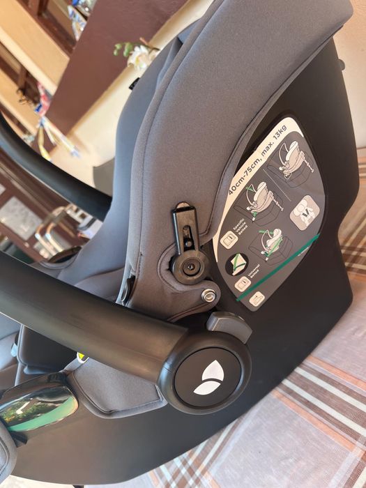 Vand Landou Joie Chrome DLX (fara cadru)si scoica auto i-snug