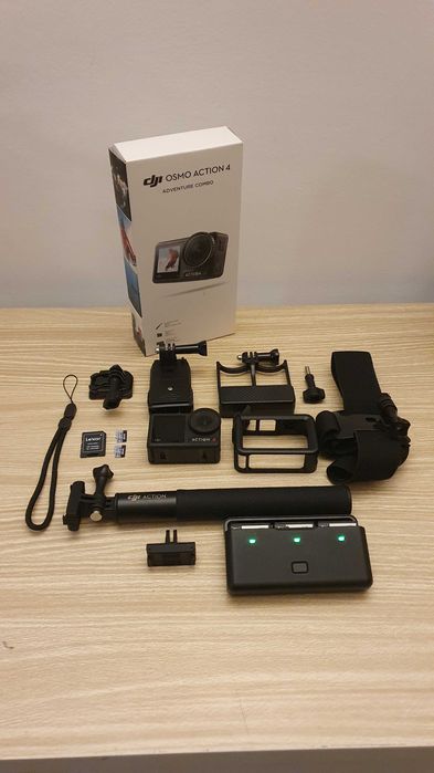 Camera Actiune DJI Osmo Action 4 Adventure Combo SD Card