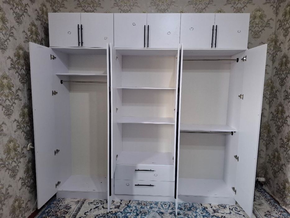 Shkaf siz hohgan razmerlari bor bizada  metri qarap uzgaradi narxi