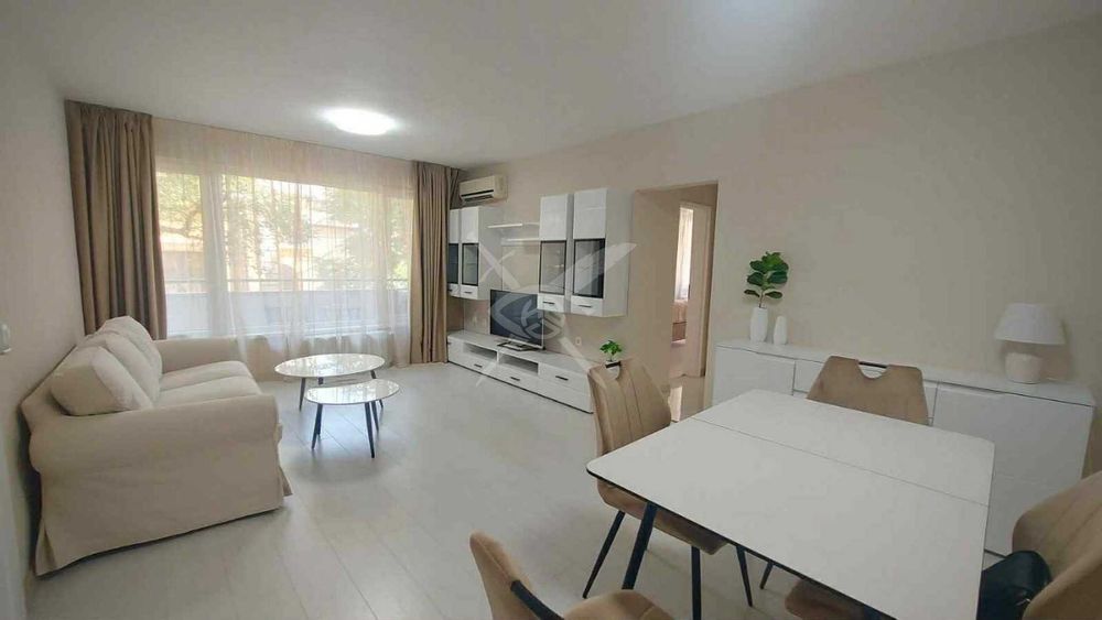 Дава се под наем Тристаен апартамент в София, Център - 90 кв.м за 1100 € - Снимка #2