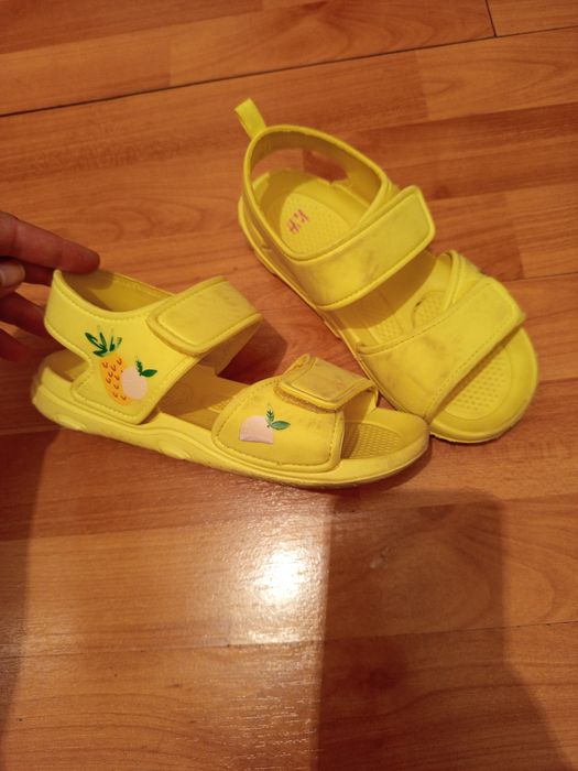 Sandale fetițe.!