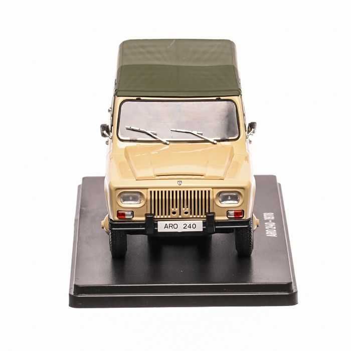 Macheta auto Aro 240 1978, 1:24 Hachette