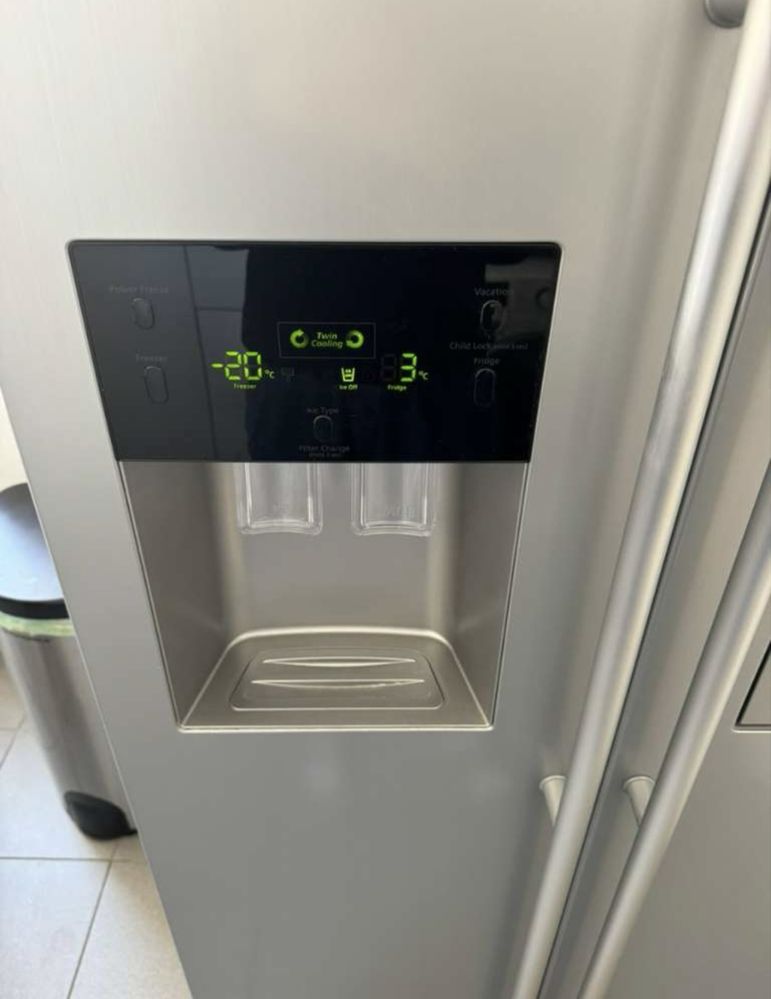 Vand frigider Samsung Functional (fara rafturi sau sertare)