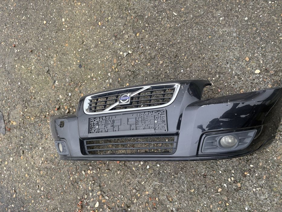 Volvo v50 face 2010 година Предна Броня