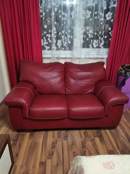 Vand canapea piele ecologica 2 locuri