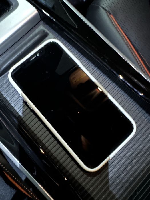 Продам iPhone 11 64gb