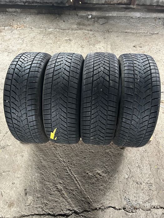 Anvelope 215/60/17 Good Year , 6 mm+